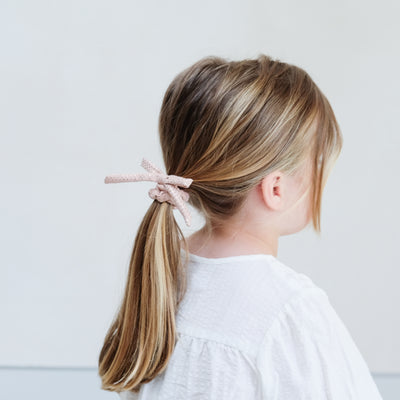 Pretty bow scrunchies