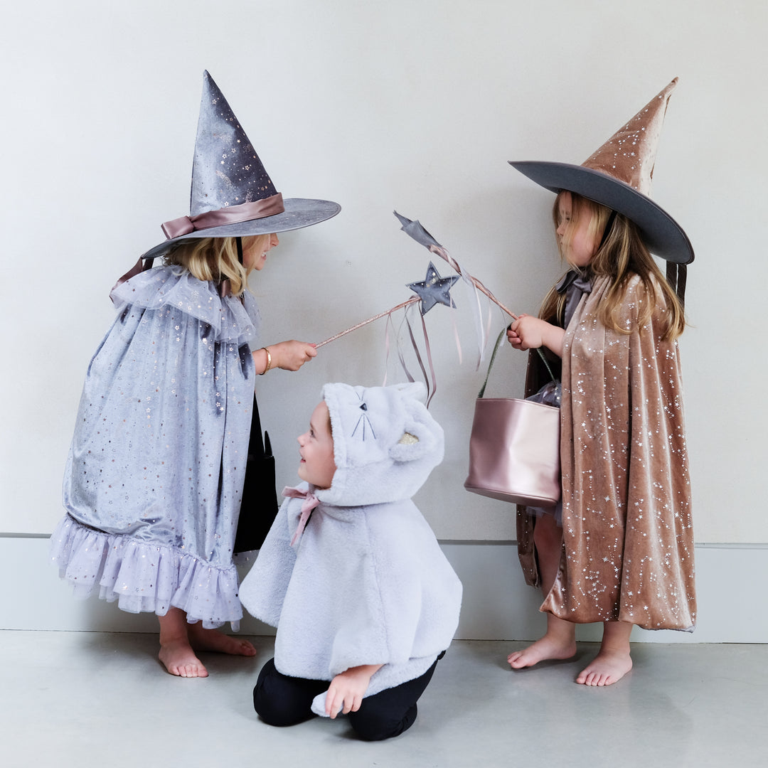 Griselda velvet witch cape Mimi & Lula Griselda velvet witch cape Mimi & Lula
