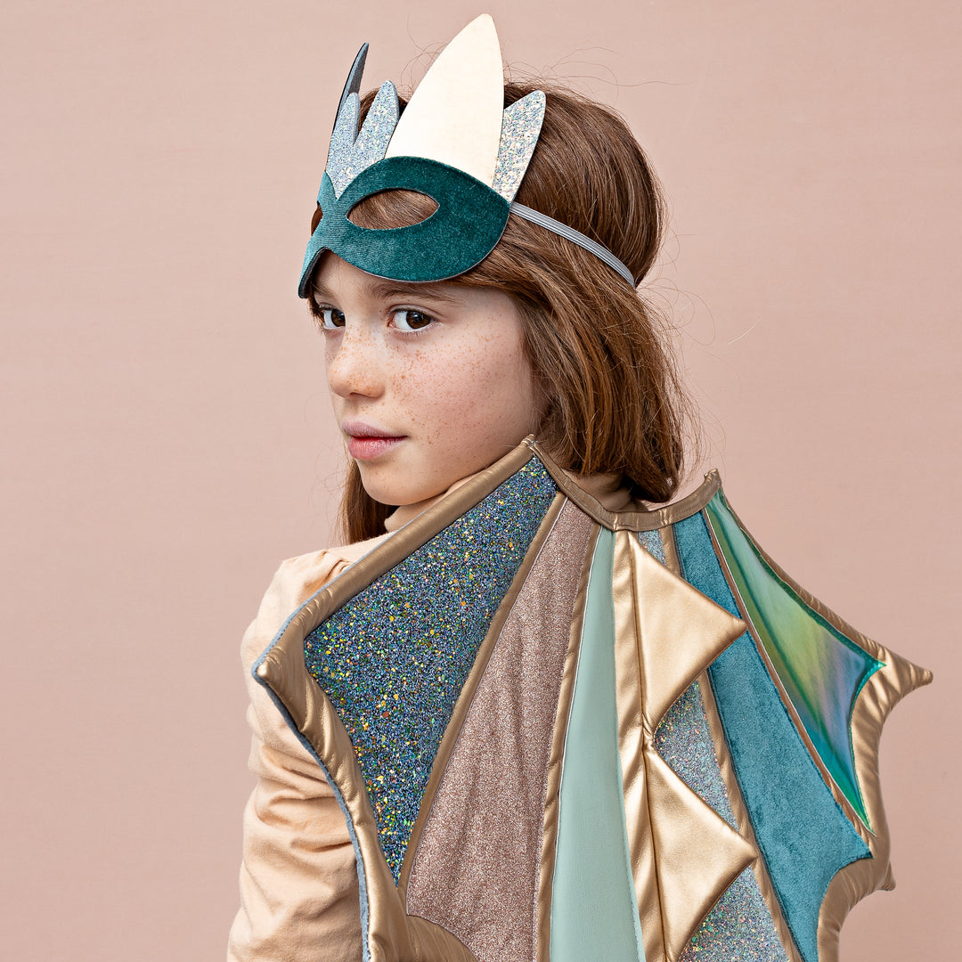 Dragon mask – Mimi & Lula
