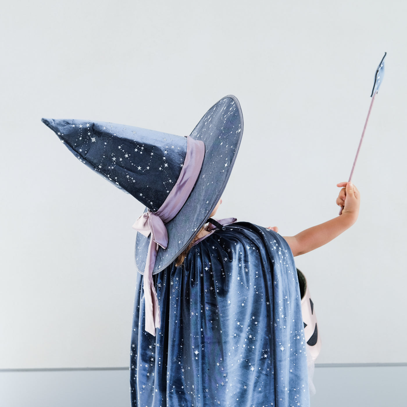 Beatrix bow witch hat
