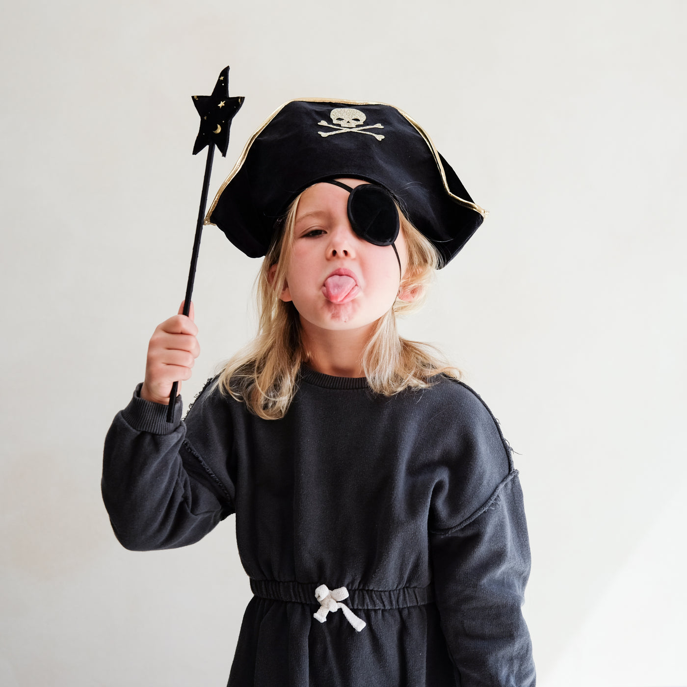 Pirate hat and patch dress up set